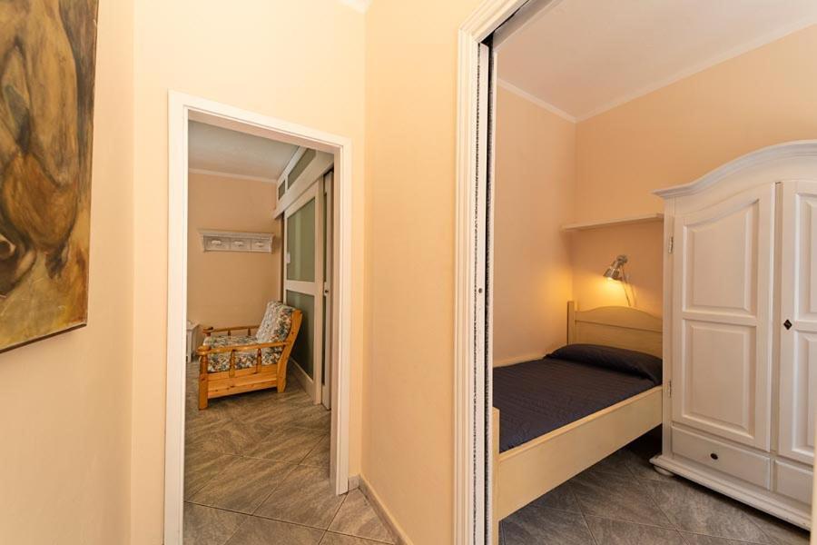 Residence Vacanza Mare Марина-ді-Кампо Екстер'єр фото